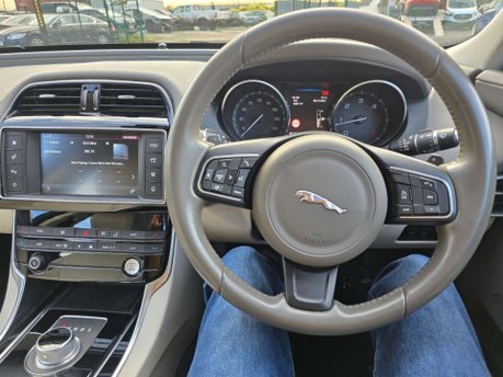 Jaguar XE 2.0d Prestige Auto Euro 6 (s/s) 4dr 51