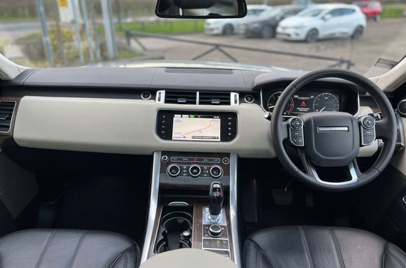 Land Rover Range Rover Sport 3.0 SDV6 HSE AUTO 34