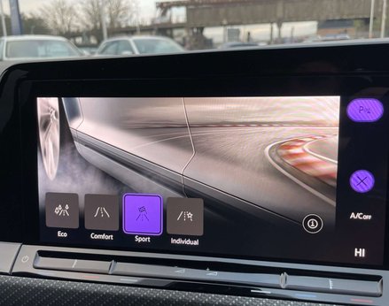 Volkswagen Golf 1.5 Golf R-Line TSI 5dr 50