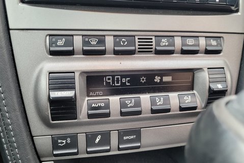 Porsche 911 CARRERA 4 TIPTRONIC S 45