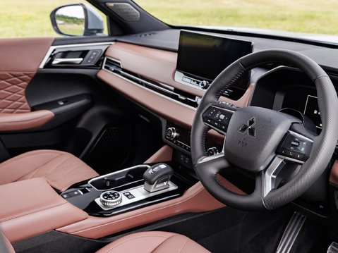 Mitsubishi Outlander 6