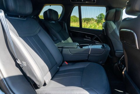 Land Rover Range Rover P460e Autobiography 13