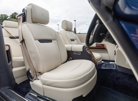 Rolls-Royce Phantom Drophead Coupe 14