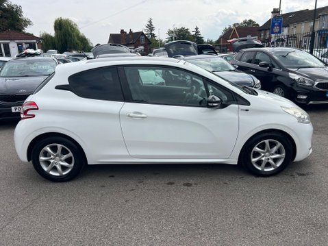 Peugeot 208 1.2 VTi Style Euro 5 3dr 7