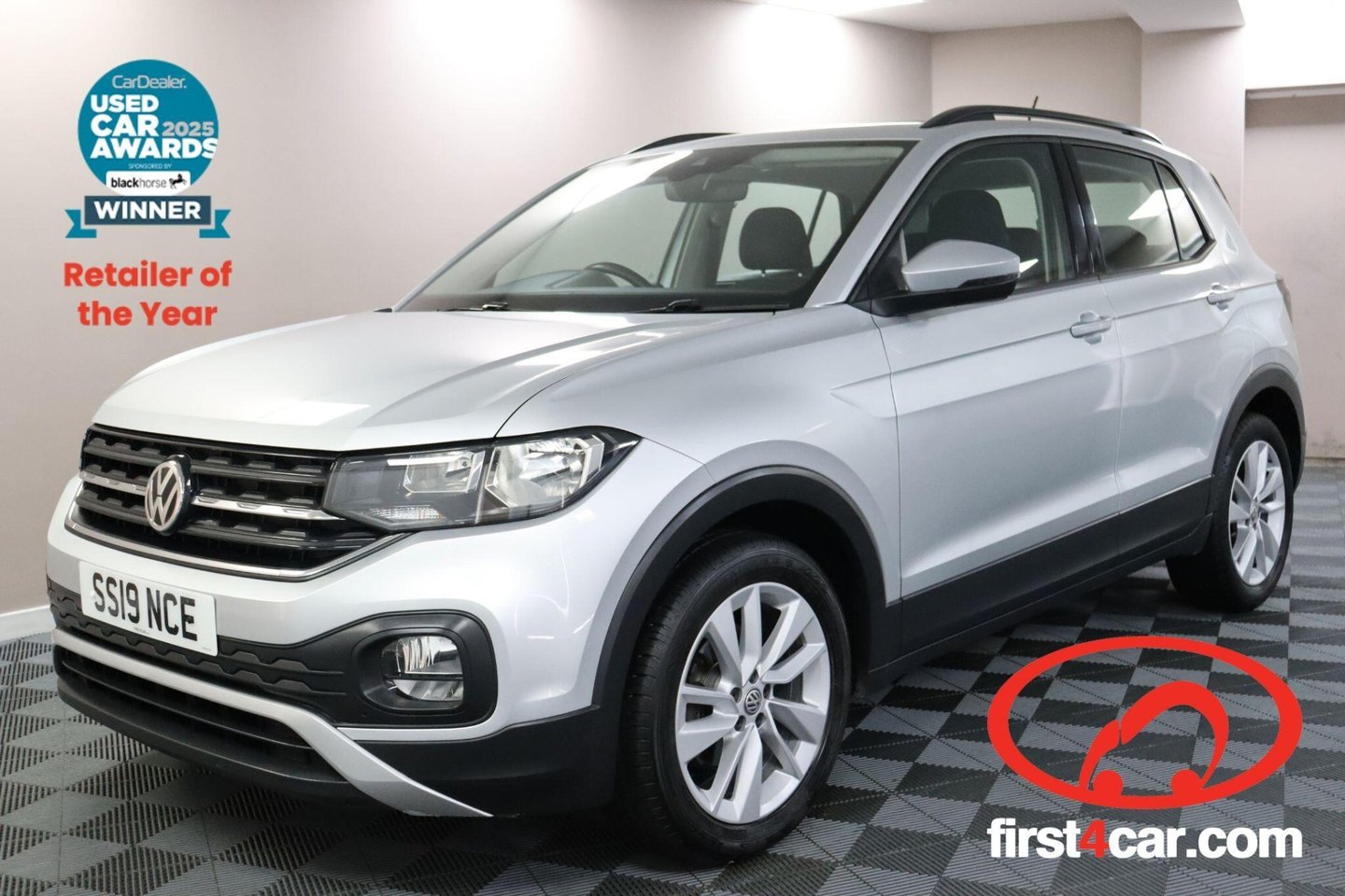 2019 Volkswagen T-Cross — image 1