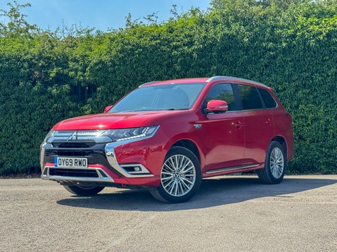 Mitsubishi Outlander (Sold) 2.4h TwinMotor 13.8kWh 4h SUV 5dr Petrol Plug-in Hybrid CVT 4WD Euro 27