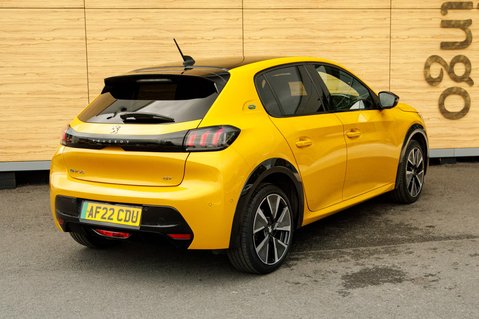 Peugeot 208 GT PREMIUM 2