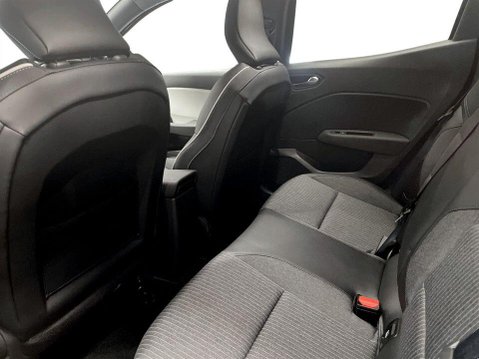 Renault Clio 1.6 E-TECH Techno Hatchback 5dr Petrol Hybrid Auto Euro 6 (s/s) (145 ps) 20