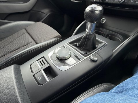 Audi A3 1.5 TFSI CoD 35 S line Euro 6 (s/s) 4dr 26
