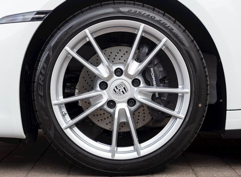Porsche 911 Carrera (992) 10