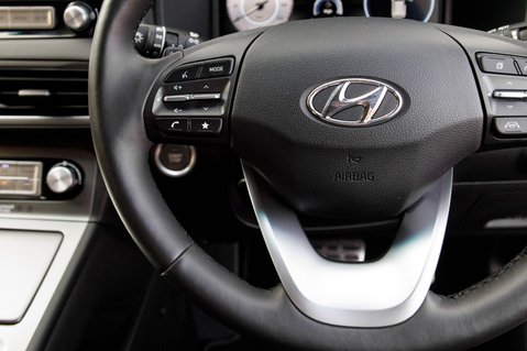 Hyundai KONA PREMIUM 20