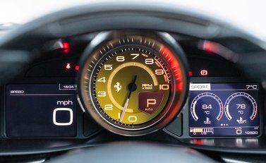 Ferrari GTC4 Lusso 18