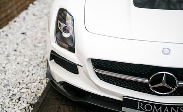 Mercedes-Benz SLS AMG Black Series 22