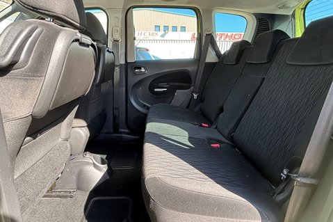 Citroen C3 Picasso EXCLUSIVE HDI.. ONLY £35 ROAD TAX.. SERVICE HISTORY.. STUNNING COLOUR 13