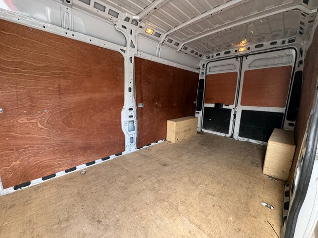 Peugeot Boxer LWB L3H2 Medium Roof Professional Premium Plus 335 11