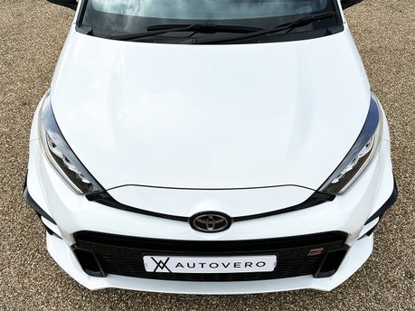 Toyota Yaris GR-Y CIRCUIT 29