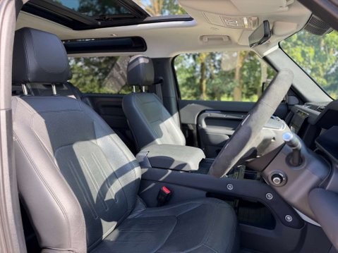 Land Rover Defender 3.0 Defender XS Edition D MHEV Auto 4WD 3dr 26
