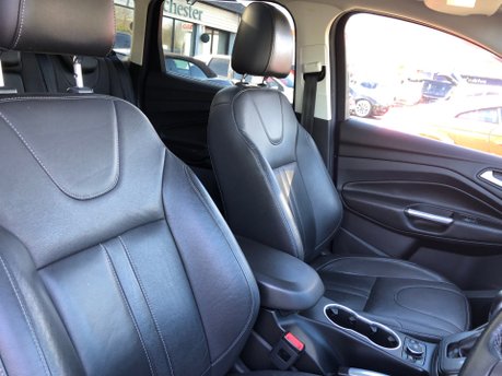 Ford Kuga 1.5 TITANIUM X 4X4 petrol automatic EURO 6 26,000m good history 6