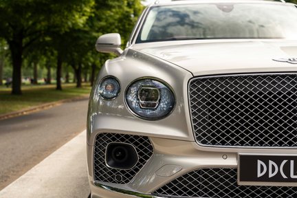 Bentley Bentayga V8 7