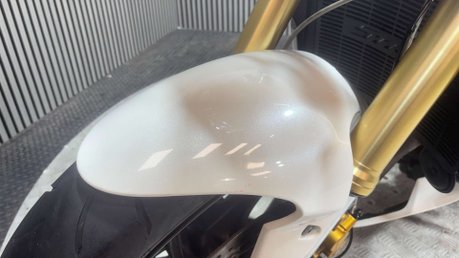 Triumph Street Triple 2014 27K NEW MOT SERVICED SCORPION EXHAUST NAKED 675CC TRIPLE 25