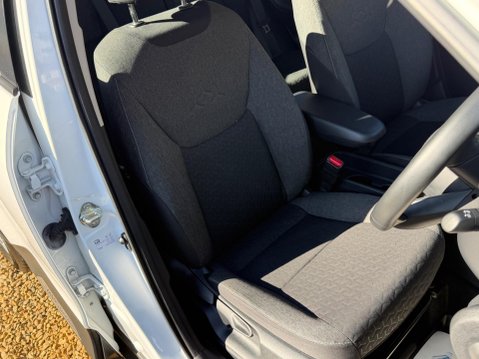 Toyota Yaris Cross 1.5 VVT-h Icon E-CVT Euro 6 (s/s) 5dr 5