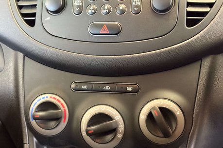 Hyundai i10 1.2 Classic Hatchback 5dr Petrol Manual Euro 5 (85 bhp) 37
