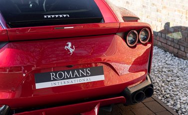 Ferrari 812 Superfast 26