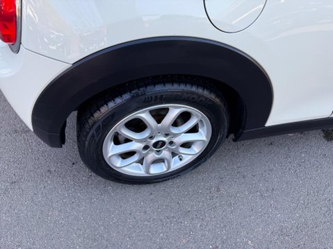 Mini Hatch 1.5 One D Euro 6 (s/s) 3dr 28