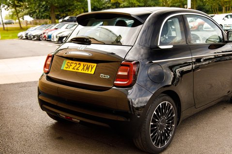 Fiat 500e LA PRIMA 9
