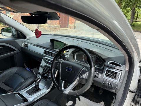 Volvo V70 2.0 V70 SE Luxury D4 Auto 5dr 27