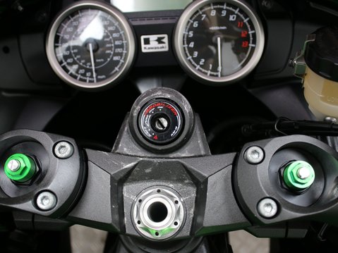 Kawasaki ZZR1400 ZX 1400 FEF ABS 17