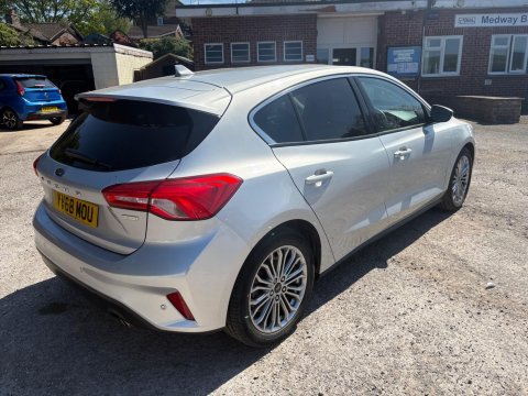 Ford Focus TITANIUM X 7