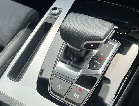 Audi Q5 2.0 Q5 S Line 45 TFSI MHEV Quattro Semi-Auto 4WD 5dr 35