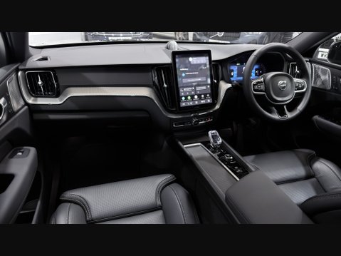 Volvo XC60 B5 ULTRA BLACK EDITION AWD 111