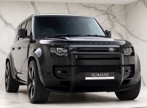 Land Rover Defender 110 V8 Bond Edition 1