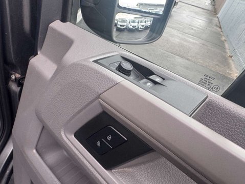 Volkswagen Crafter 2.0 TDI CR35 Trendline Panel Van 5dr Diesel Manual FWD MWB Euro 6 (s/s) (14 18