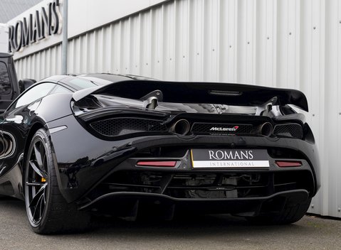 McLaren 720S Performance 26