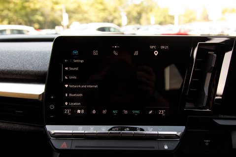 Renault Megane LAUNCH EDITION 28