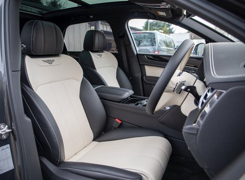 Bentley Bentayga V8 12