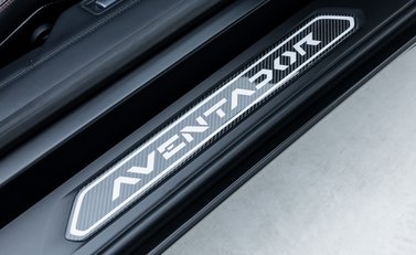 Lamborghini Aventador LP 720-4 50th Anniversary Roadster 30