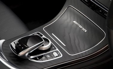 Mercedes-Benz GLC GLC 63 S 4Matic 21