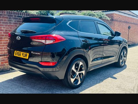 Hyundai TUCSON 1.7 CRDi Blue Drive Premium SUV 5dr Diesel DCT Euro 6 (s/s) (141 ps) 3