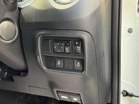Nissan Juke 1.6 Juke N-Connecta CVT 5dr 54