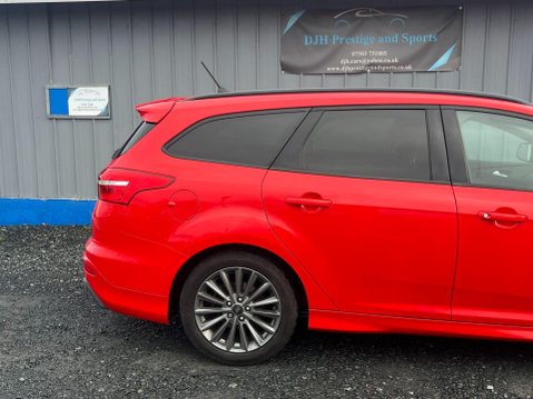 Ford Focus 1.0T EcoBoost ST-Line Euro 6 (s/s) 5dr 23