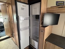 Auto-Trail Tracker 2 Berth|2 Belt|Rear lounge|Large Bathroom|TV 19