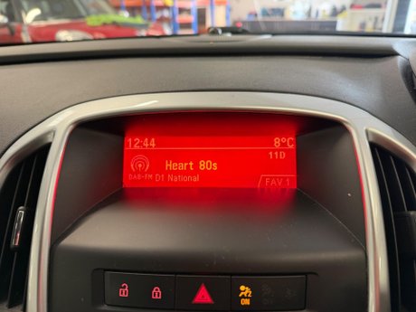 Vauxhall Astra GTC 1.7 CDTi ecoFLEX 109g SRi Euro 5 (s/s) 3dr 26