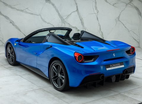 Ferrari 488 SPIDER 15