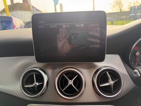 Mercedes-Benz GLA 2.1 GLA200d AMG Line 7G-DCT 4MATIC Euro 6 (s/s) 5dr 31