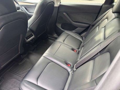 Tesla Model Y ModeL Y Long Range AWD 4WD 5dr 43