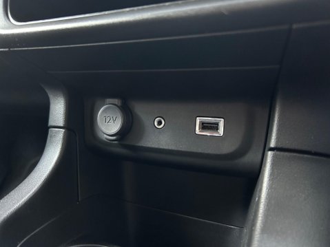 Citroen C3 PURETECH FLAIR NAV EDITION 27